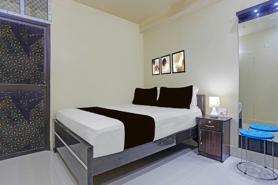 SPOT ON Classic Guest House Rajendranagar Terminal, Kankarbagh Patna, Patna