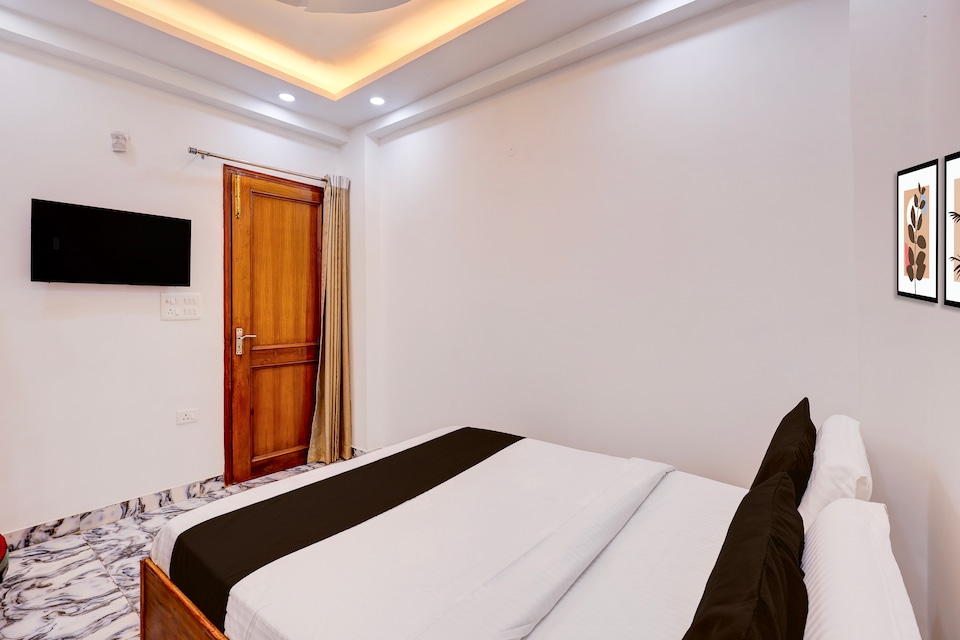 Hotel O Golden Swan Hotel Hindon Airport Domestic Terminal Gaziabad, Ghaziabad City, Ghaziabad