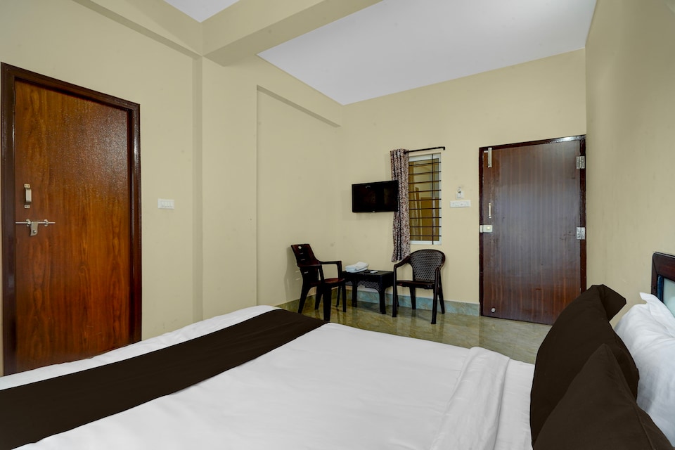 Hotel O Abbigere Lakeview Bangalore Formerly Shree Venkateshwar Atithi Comforts, Yeshwantupur Bangalore, Bangalore