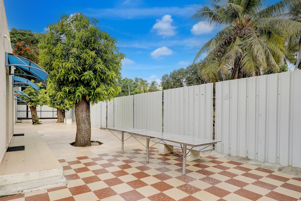 Super Hotel O Chittoor Railway Station Formerly Four Oaks, Chittoor city, Chittoor
