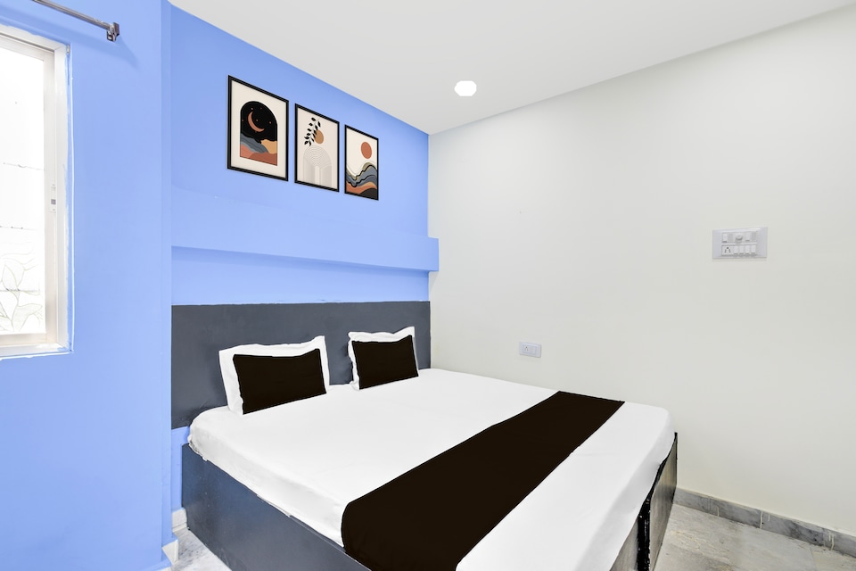 Hotel O HOLIDAY STAR IN Nampally Railway Station, Abids-Nampally, Hyderabad