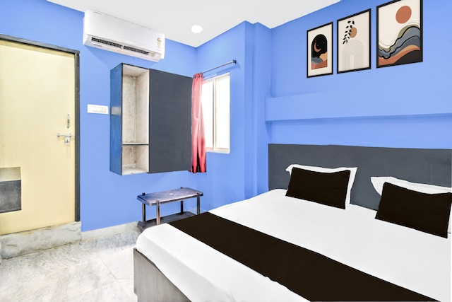 Hotel O HOLIDAY STAR IN Nampally Railway Station