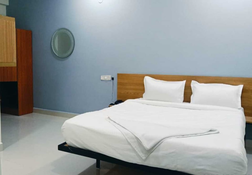 Hotel O Balanagar Metro Station Formerly Akhil Lodge, Ameerpet, Hyderabad