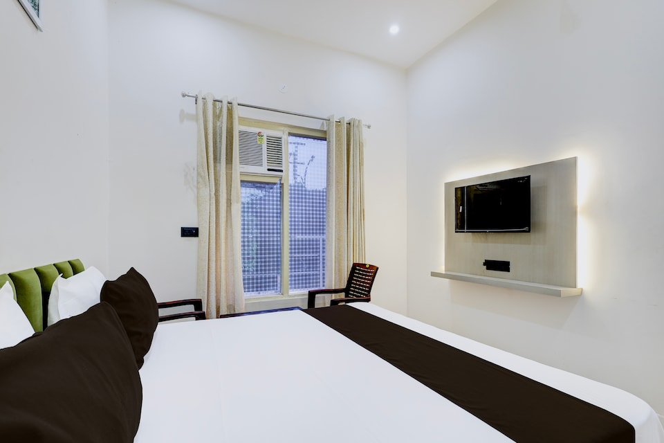 SPOT ON White House Hotels & Restaurant , Meerut, Meerut