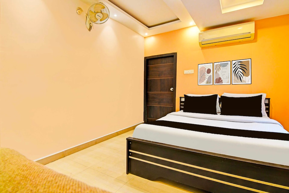 Collection O Baguiati, VIP Road Kolkata, Kolkata