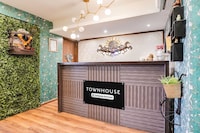 Hotel O Andheri Near Western Express Highway