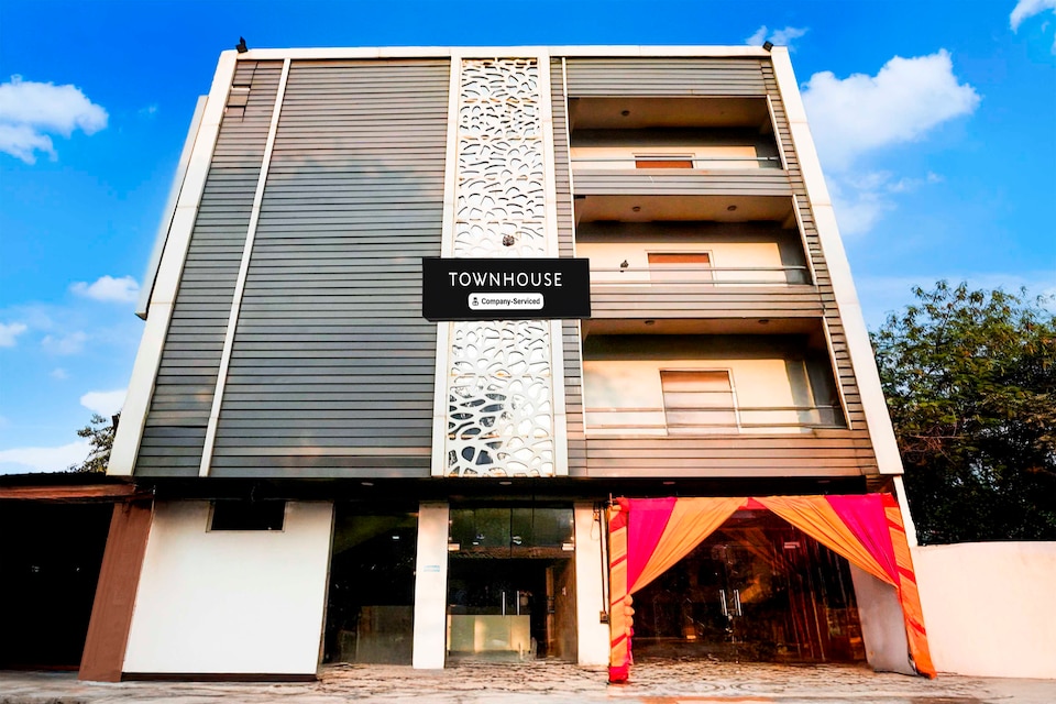 Hotel O Dallupura Road Noida, Noida Stadium, नोएडा