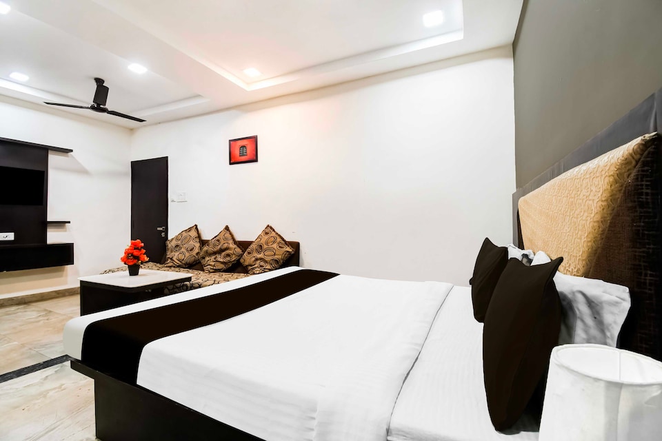 Collection O Raipur Junction, Pandri Road, Raipur