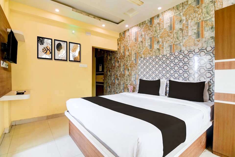 Hotel O 4 Friends Hotel Unit : II, New Town, Kolkata