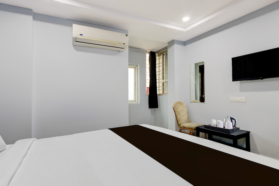 Super Collection O Dr. NTR University Of Health Sciences Formerly Hotel V Elite, Mahanadu Extension VIjayawada, Vijayawada