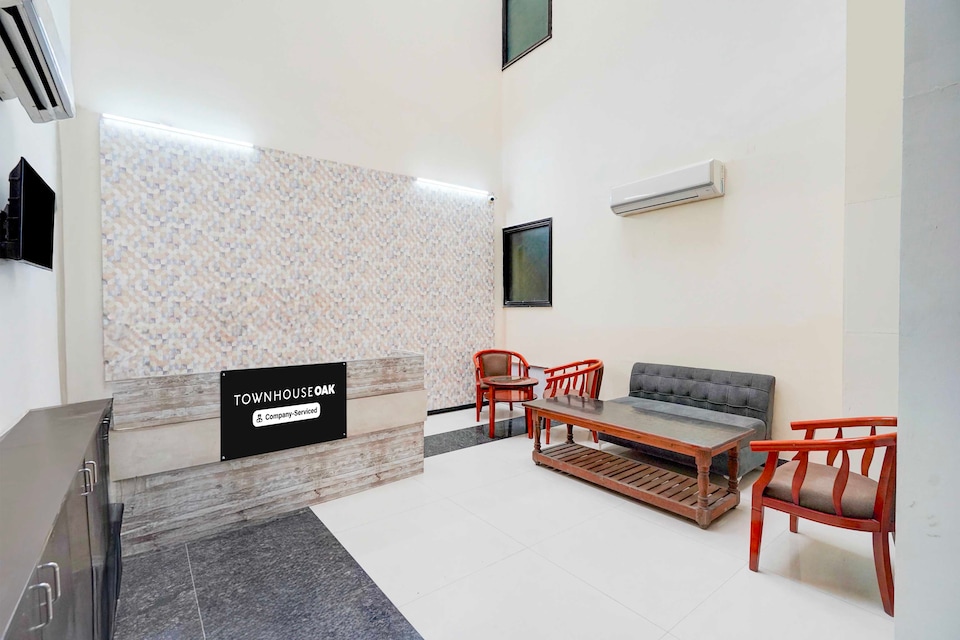 Townhouse Oak Sector 51 Noida, Noida Stadium, Noida