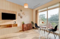 Hotel O Moksh