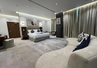 Luxury Central Anan Hotel By Checkmyguest