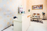 OYO 94680 Ralica Residence 