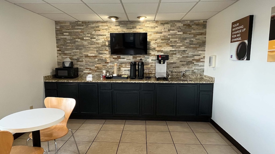 Studio 6 Suites Urbana, IL, Urbana, IL, Urbana, IL