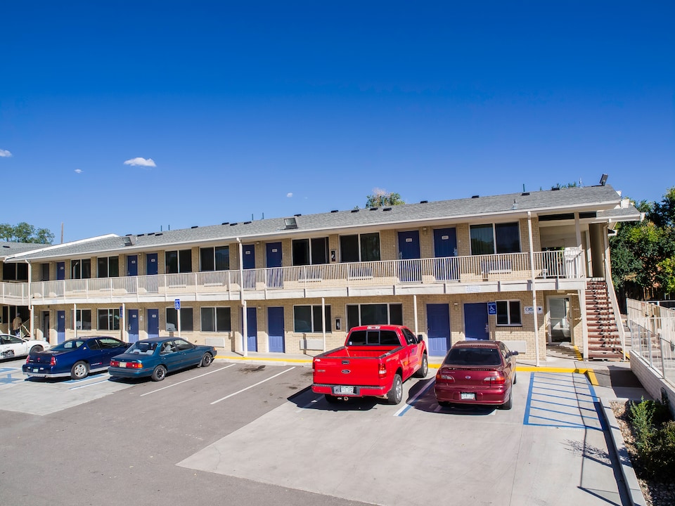 Motel 6 Colorado Springs, CO – South/Metro Area, Colorado Springs CO, Colorado Springs CO