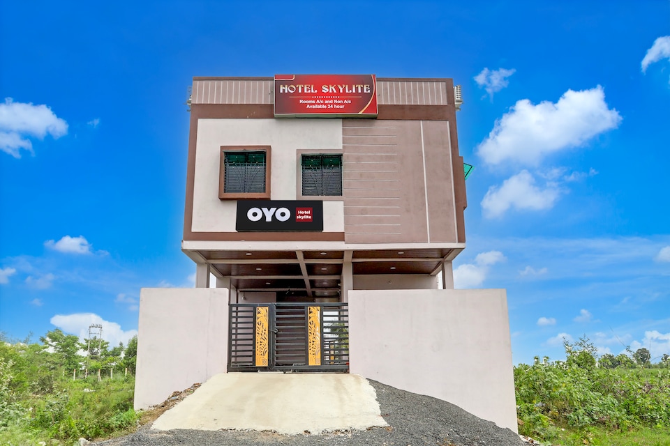 HOTEL O SKYLITE Vhirgaon, Manish Nagar Besa, Nagpur