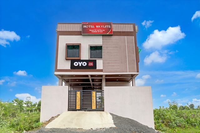 HOTEL O SKYLITE Vhirgaon
