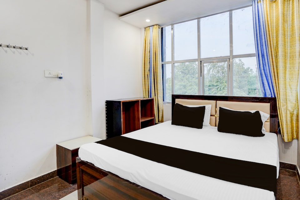 SPOT ON Raghav Inn, Pratapgarh, Pratapgarh