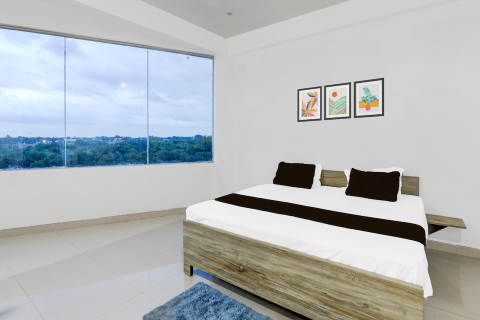 Hotel O BLUEBERRY THE ULTIMATE PEACE , Airport Lucknow, Lucknow