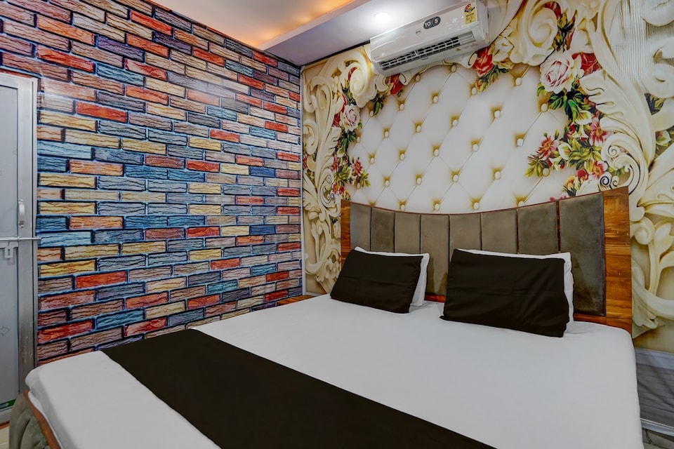 Hotel O by OYO TWINS PALACE Kalyanpur Railway Station, IIT Kanpur, Kanpur