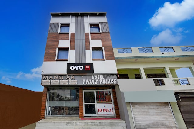 HOTEL O TWINS PALACE Kalyanpur Railway Station