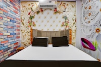 HOTEL O TWINS PALACE Kalyanpur Railway Station