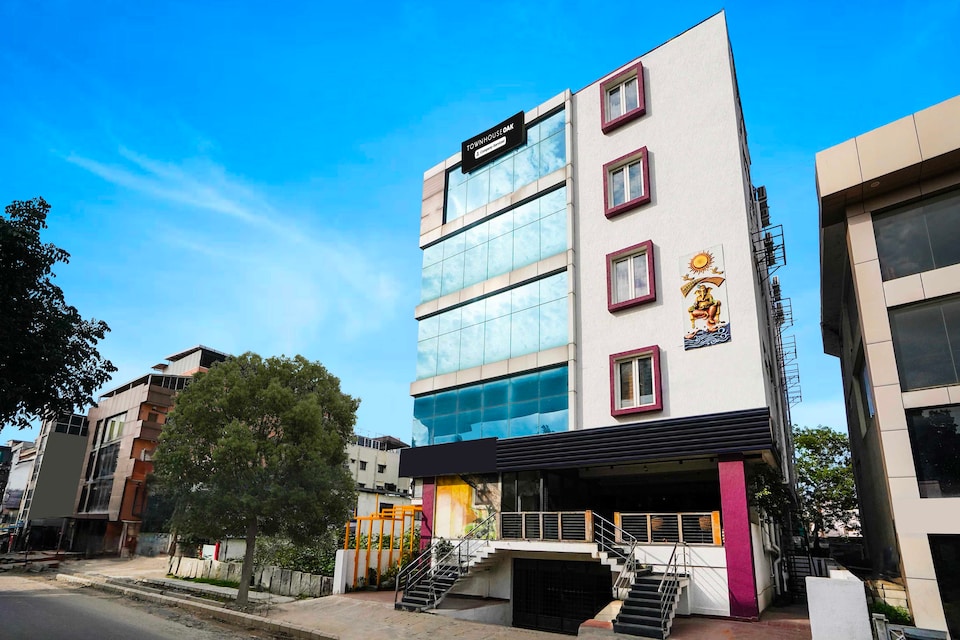 Townhouse Oak HBR Layout, Manyata Bangalore, Bangalore
