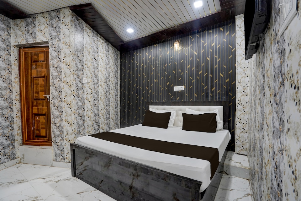 SPOT ON Pihu Hotel & Resturant, Naini, Prayagraj