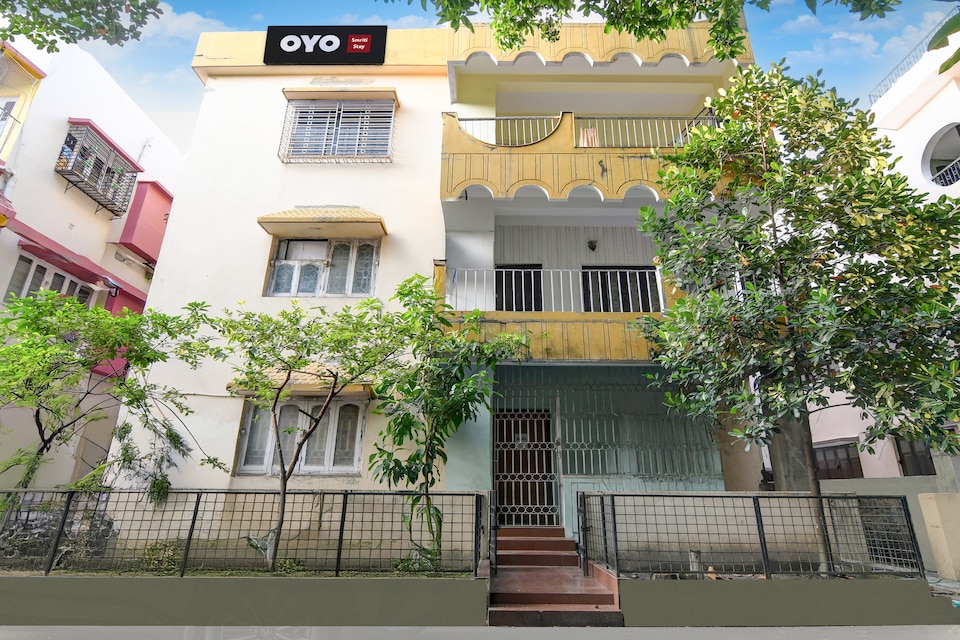 Hotel O Smriti Stay GD park, Salt Lake Kolkata, Kolkata