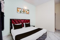 SPOT ON Hotel Royal Inn Bābupet Railroad Station