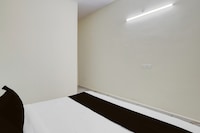 SPOT ON Hotel Royal Inn Bābupet Railroad Station