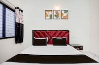 SPOT ON Hotel Royal Inn Bābupet Railroad Station