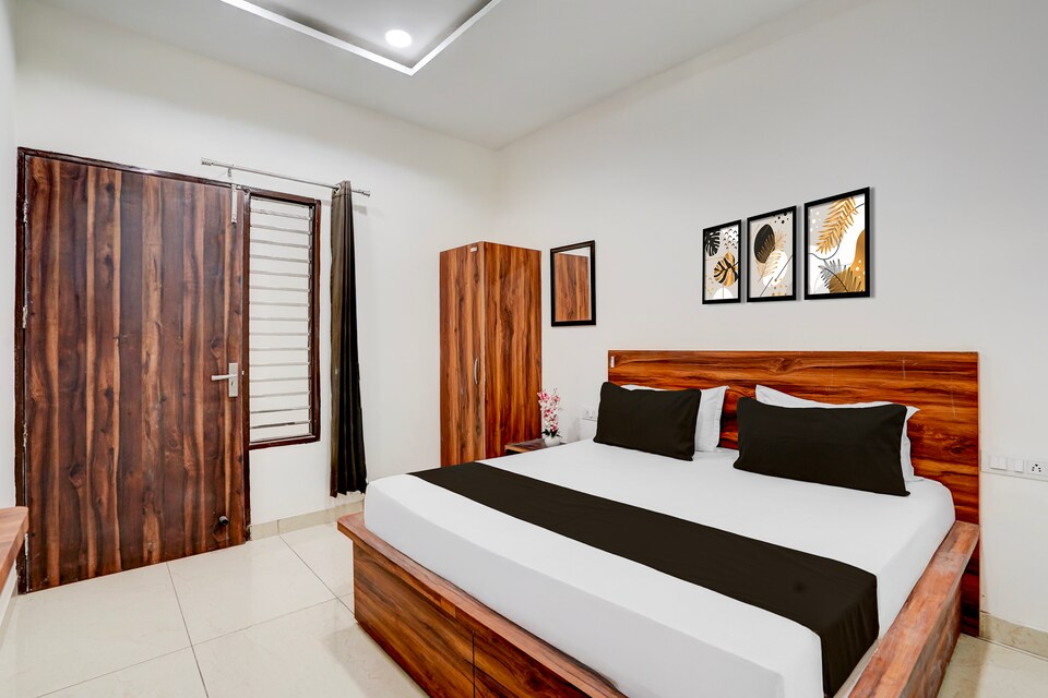 Hotel O FLOWER VILLA , Pakhowal Road Ludhiana, Ludhiana