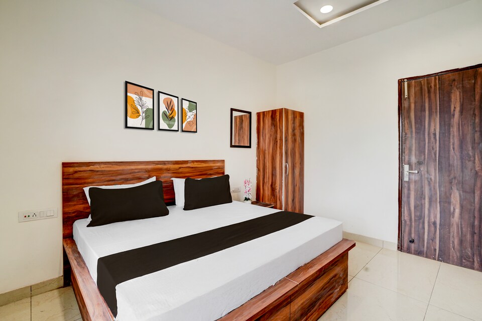 Hotel O FLOWER VILLA , Pakhowal Road Ludhiana, Ludhiana