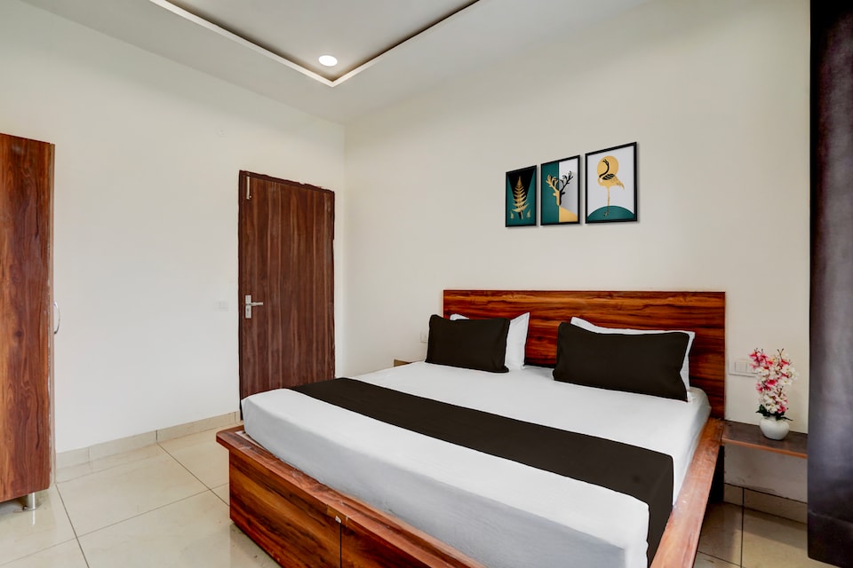 Hotel O FLOWER VILLA , Pakhowal Road Ludhiana, Ludhiana