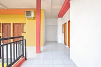 OYO 94683 Oteng Stay
