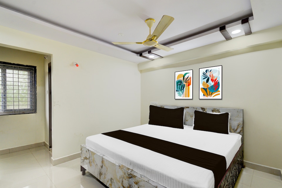 SPOT ON Jhansi Hotel & Family Restaurants Luxury Rooms, LB Nagar-Ramoji, Hyderabad