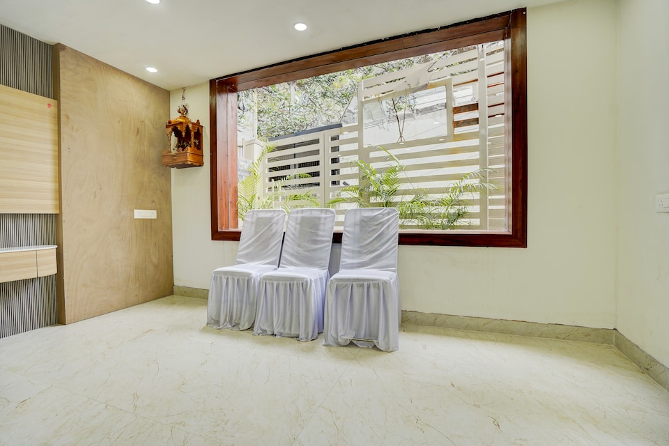 Super Townhouse Oak Banaras Central Railway Junction Formerly Sri Hari Inn, Sigra, Varanasi