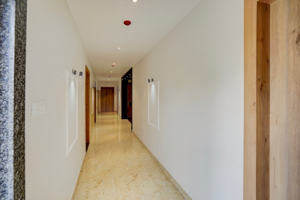 Super Townhouse Oak Banaras Central Railway Junction Formerly Sri Hari Inn, Sigra, Varanasi