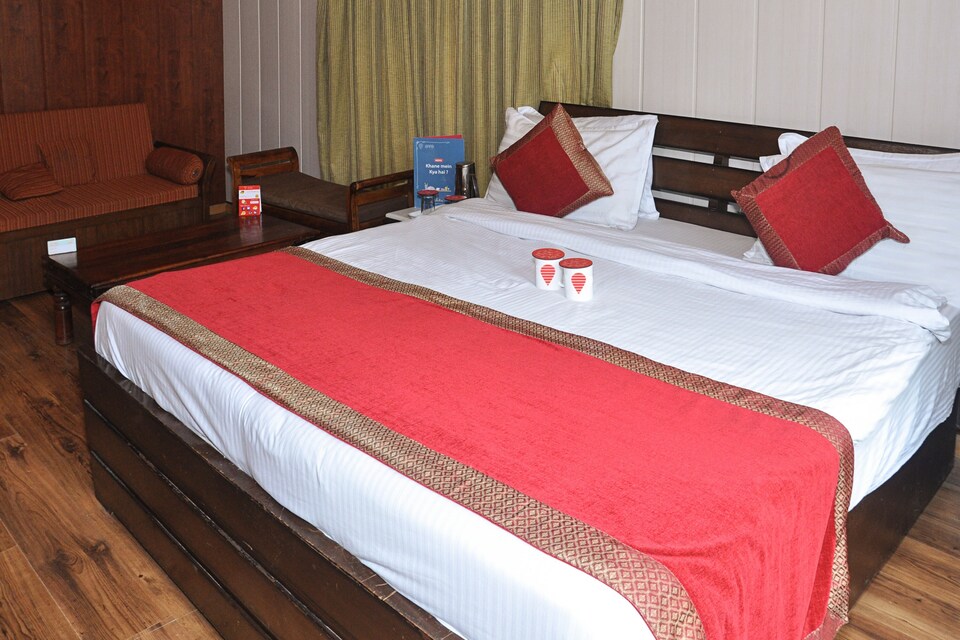OYO 2385 Hotel Oakwood Hamlet, Kalka-Shimla Highway, Shimla