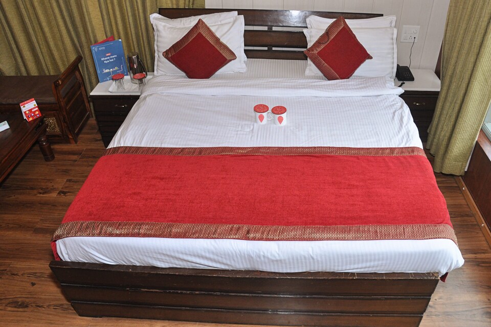 OYO 2385 Hotel Oakwood Hamlet, Kalka-Shimla Highway, Shimla