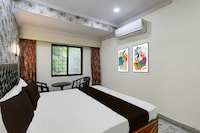 SPOT ON Surya Luxury Rooms Secunderabad Railway Station Bus Stop