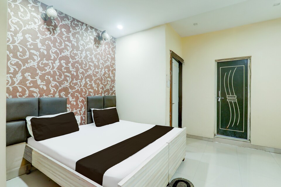 HOTEL O SHANKAR PALACE Pension Bada Bus Stop, Station Road, Raipur