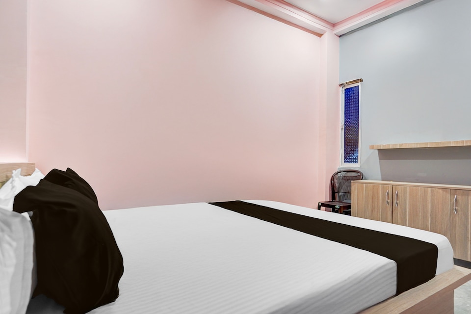 Hotel O Kolkata Inn & Sweets Bihta Railway Station, Bihta Patna, Patna