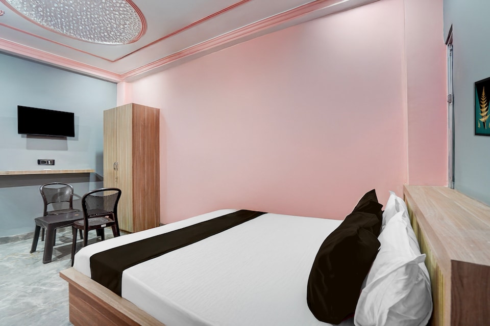 Hotel O Kolkata Inn & Sweets Bihta Railway Station, Bihta Patna, Patna