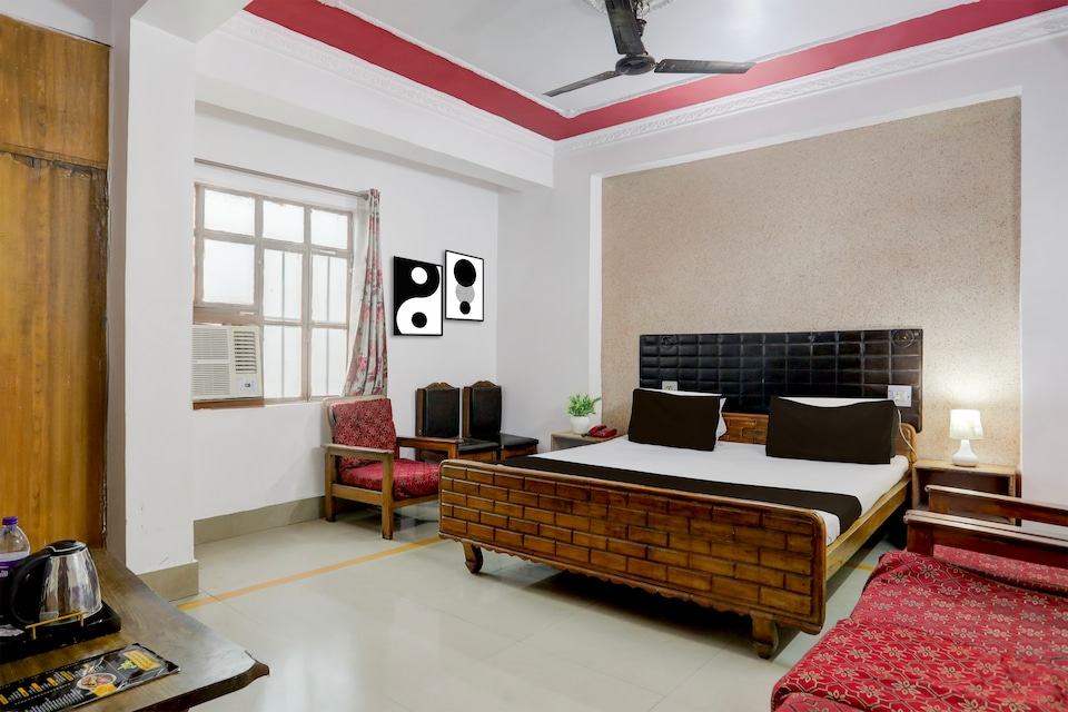 Hotel O Welcome Palace, Gandhi Maidan Patna, Patna