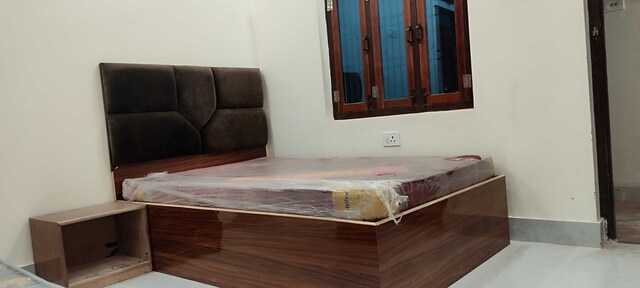 POP 83812F Hotel Sudama Palace