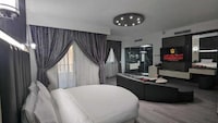  Royal Tulip Dancenter Suites Sharjah