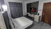  Royal Tulip Dancenter Suites Sharjah